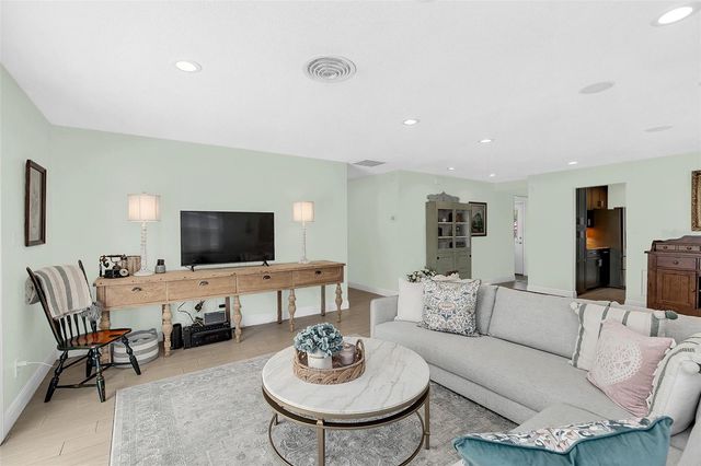 2120 DELORAINE TRAIL, Maitland, FL 32751