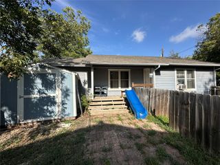 102 W Mesquite ST B, Granger, TX 76530