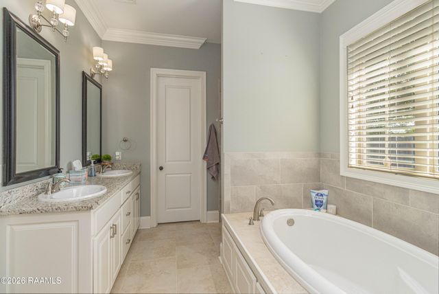 130 Beauchamp Lane, Lafayette, LA 70506