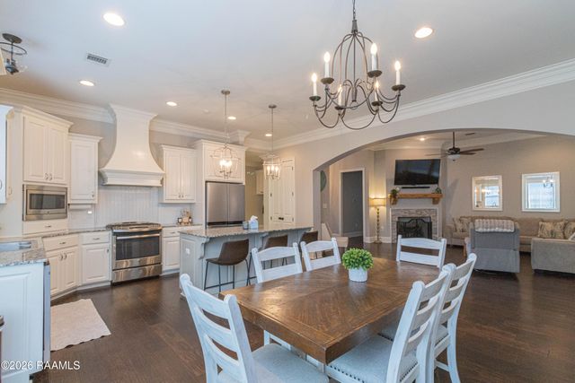 130 Beauchamp Lane, Lafayette, LA 70506