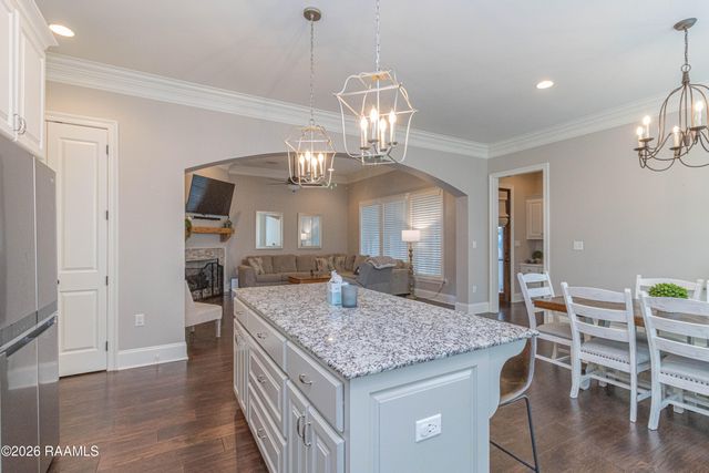 130 Beauchamp Lane, Lafayette, LA 70506