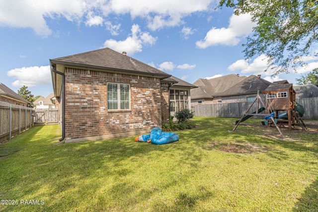 130 Beauchamp Lane, Lafayette, LA 70506
