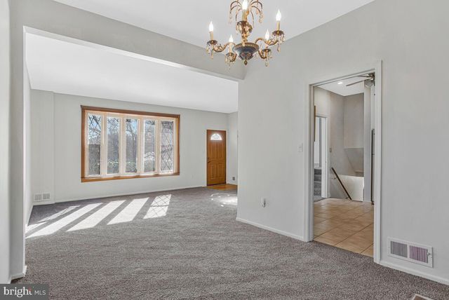 8345 VERONA DR, Hyattsville, MD 20784