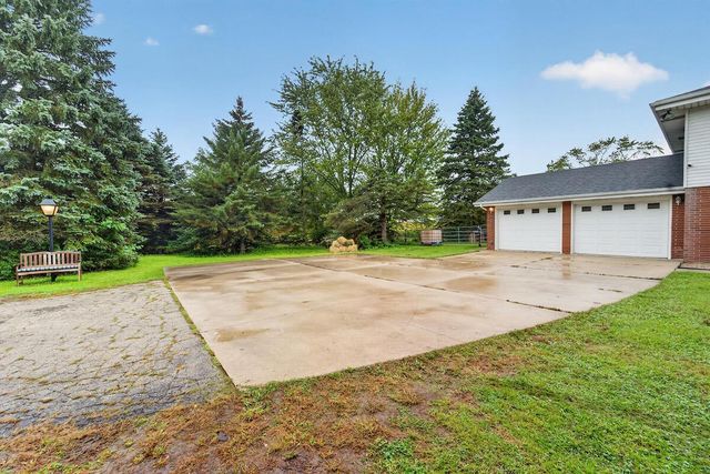 1708 N Colony AVENUE, Union Grove, WI 53182