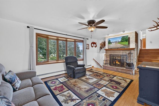 1708 N Colony AVENUE, Union Grove, WI 53182