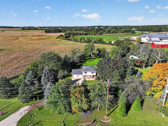 1708 N Colony AVENUE, Union Grove, WI 53182