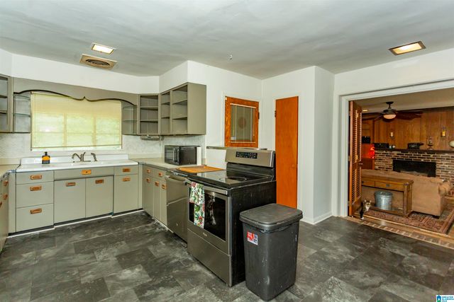 310 SOUTH PARKWAY, Hueytown, AL 35023