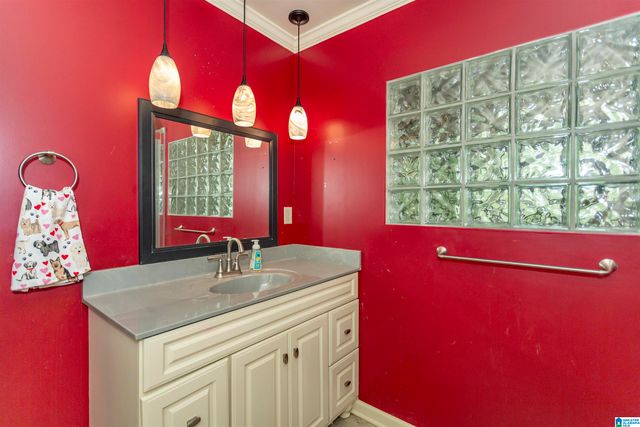 310 SOUTH PARKWAY, Hueytown, AL 35023