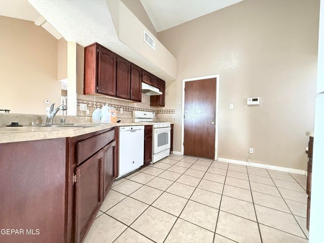 12004 Van Gogh Drive, El Paso, TX 79936