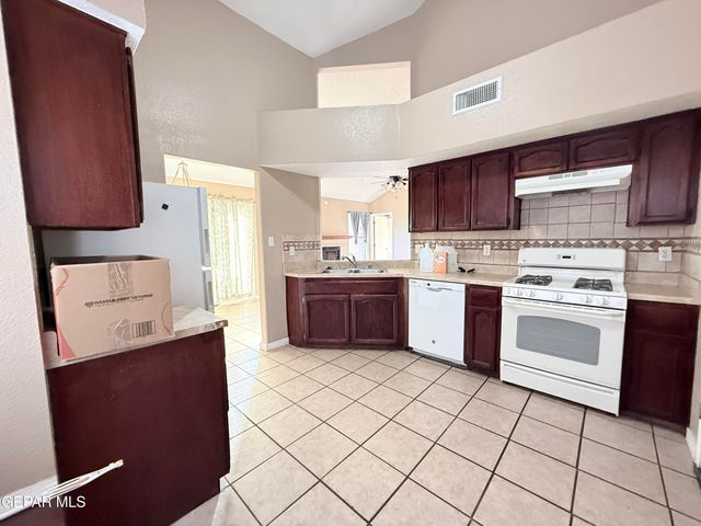 12004 Van Gogh Drive, El Paso, TX 79936