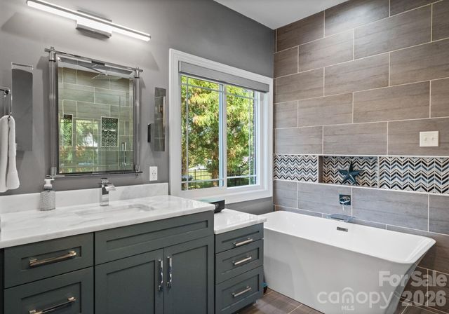 141 Sardis Lane, Charlotte, NC 28270