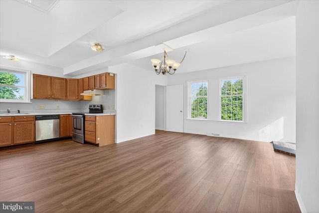 2147 CLOVERLEAF RD, Mount Joy, PA 17552
