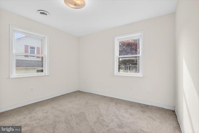 2147 CLOVERLEAF RD, Mount Joy, PA 17552
