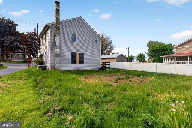 2147 CLOVERLEAF RD, Mount Joy, PA 17552