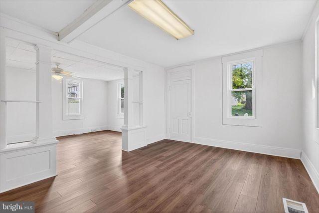 2147 CLOVERLEAF RD, Mount Joy, PA 17552