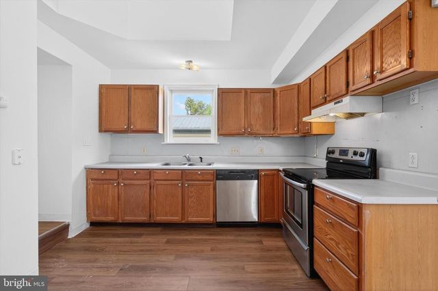 2147 CLOVERLEAF RD, Mount Joy, PA 17552