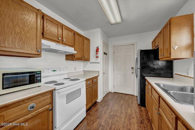 100 S 11th Street, Wilmington, NC 28401
