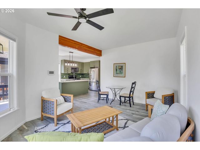 4009 Ne GRAND Ave, Portland, OR 97212