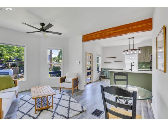 4009 Ne GRAND Ave, Portland, OR 97212