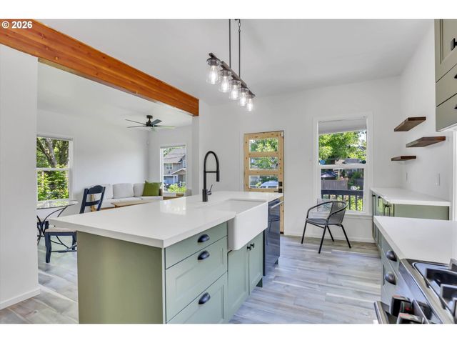 4009 Ne GRAND Ave, Portland, OR 97212