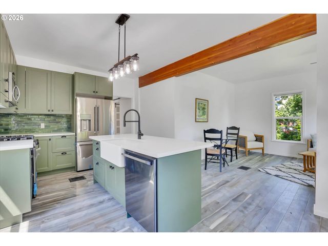4009 Ne GRAND Ave, Portland, OR 97212