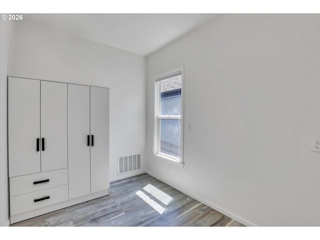 4009 Ne GRAND Ave, Portland, OR 97212