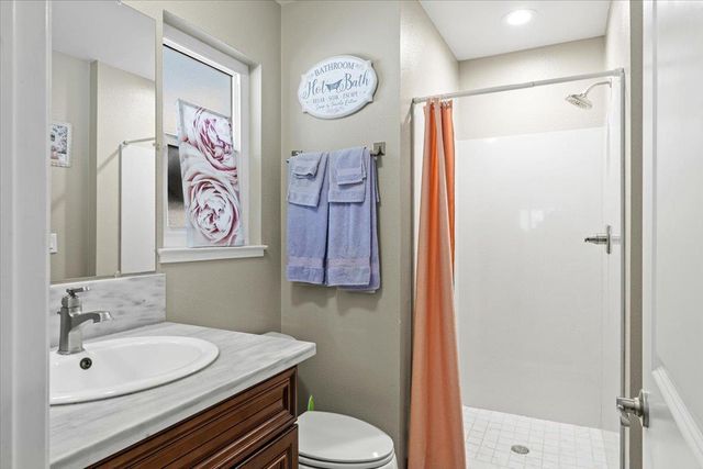 6821 Will Rogers Dr, Fair Oaks, CA 95628