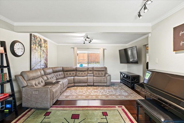 6821 Will Rogers Dr, Fair Oaks, CA 95628