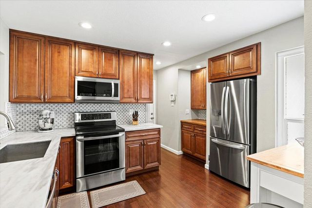 6821 Will Rogers Dr, Fair Oaks, CA 95628