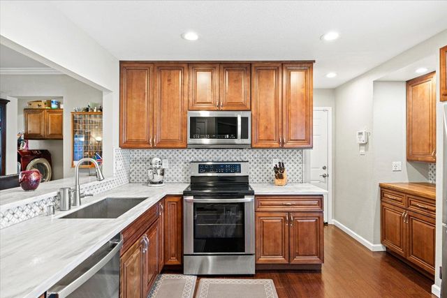 6821 Will Rogers Dr, Fair Oaks, CA 95628