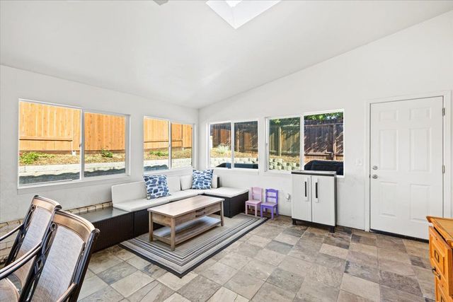 6821 Will Rogers Dr, Fair Oaks, CA 95628