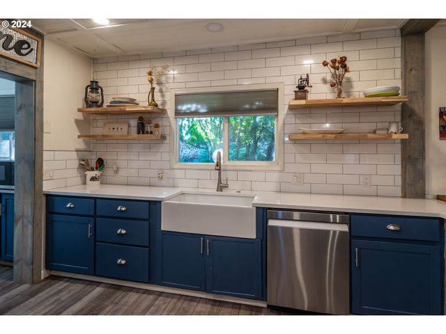 127 DEATON Ct, Canyonville, OR 97417