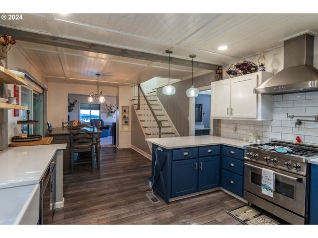 127 DEATON Ct, Canyonville, OR 97417