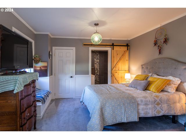 127 DEATON Ct, Canyonville, OR 97417