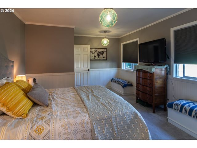 127 DEATON Ct, Canyonville, OR 97417