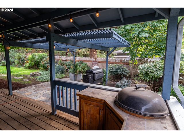 127 DEATON Ct, Canyonville, OR 97417