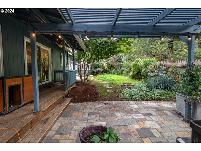 127 DEATON Ct, Canyonville, OR 97417