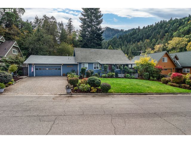 127 DEATON Ct, Canyonville, OR 97417