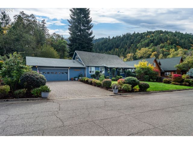 127 DEATON Ct, Canyonville, OR 97417