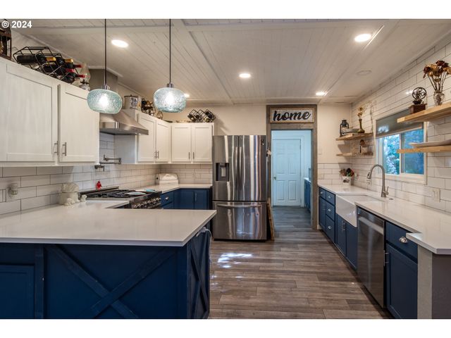 127 DEATON Ct, Canyonville, OR 97417