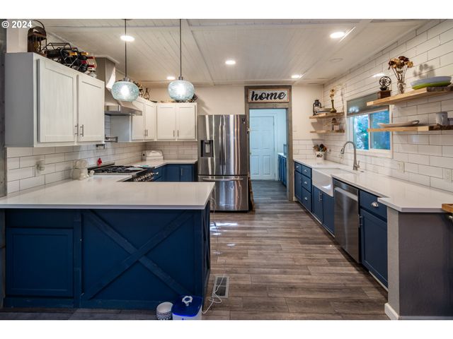 127 DEATON Ct, Canyonville, OR 97417