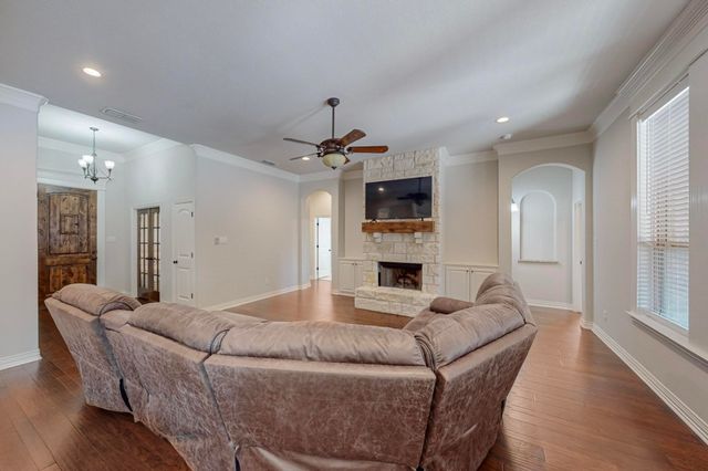 160 Melbourne Drive, Willow Park, TX 76087