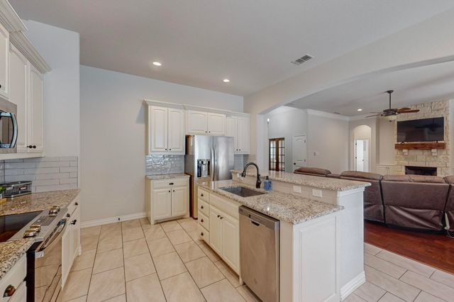 160 Melbourne Drive, Willow Park, TX 76087