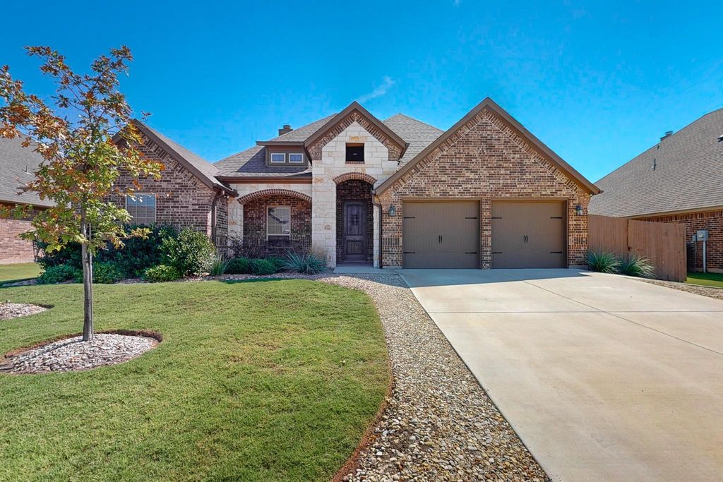 160 Melbourne Drive, Willow Park, TX 76087