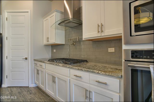 7373 CIMARRON GAP Drive, El Paso, TX 79911