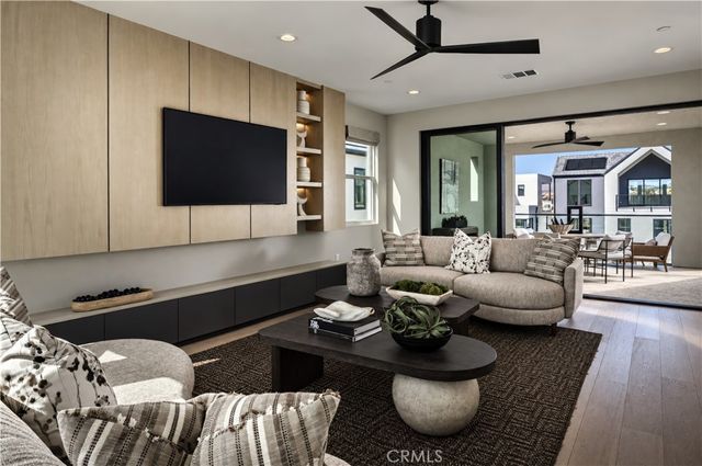 421 Mila, Irvine, CA 92618
