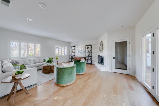 11891 Brookglen Drive, Saratoga, CA 95070