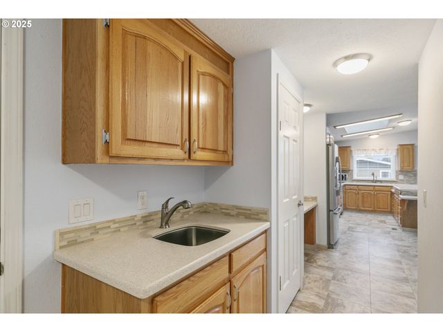 5701 Ne ST JOHNS Rd 58, Vancouver, WA 98661