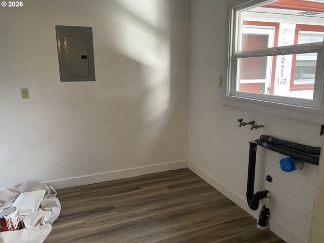 2055 DEVOS St, Eugene, OR 97402