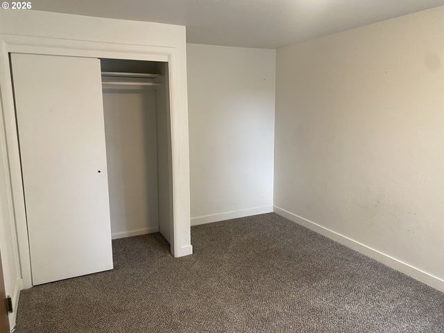 2055 DEVOS St, Eugene, OR 97402